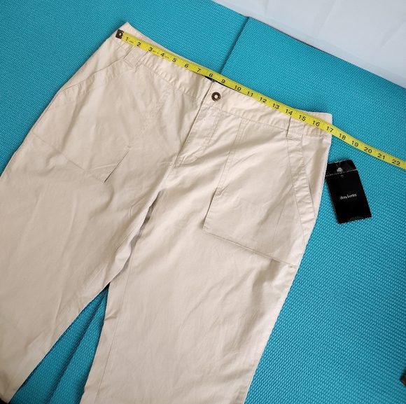 Daisy Fuentes Women's Khaki Tan Roll Up Pants Size 12P - Picture 6 of 13